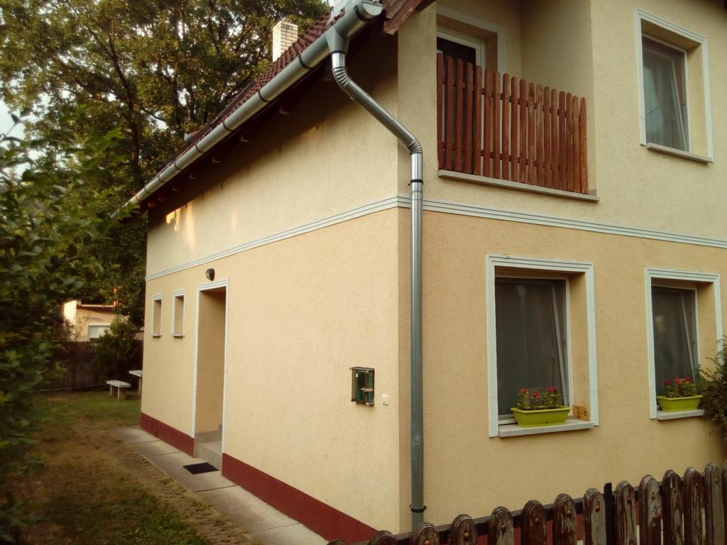 Éva vendégház Guesthouse Hajdúszoboszló Kültér fotó