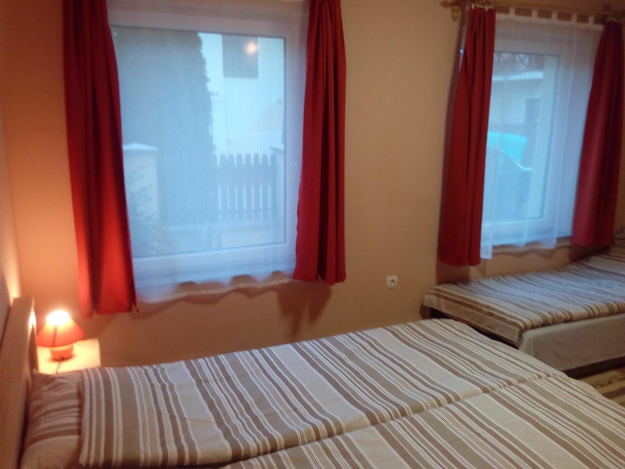 Éva vendégház Guesthouse Hajdúszoboszló Kültér fotó