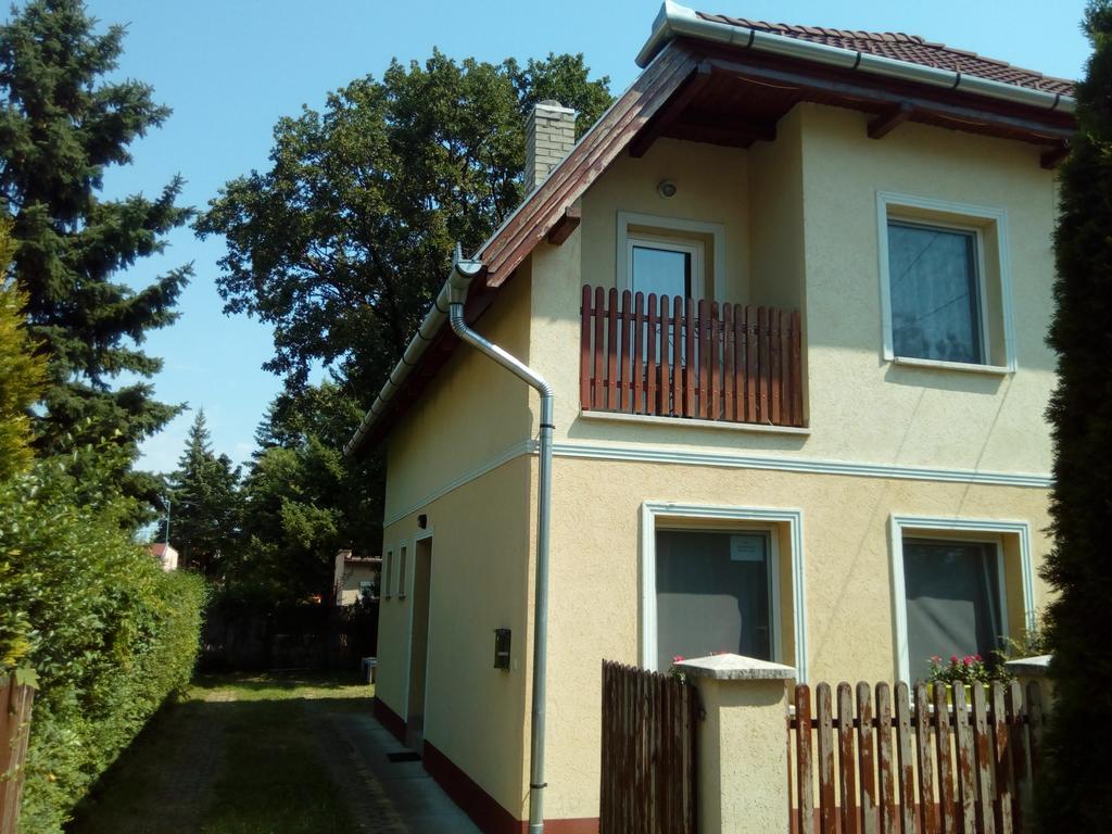 Éva vendégház Guesthouse Hajdúszoboszló Kültér fotó